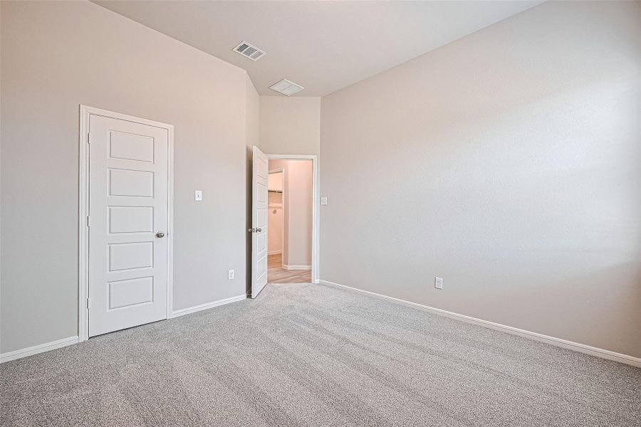 Spacious, unfurnished interior of a new home in Rollingbrook Estates, Baytown (Image 34). Spacious, unfurnished interior of a new home in Rollingbrook Estates, Baytown (Image 34).