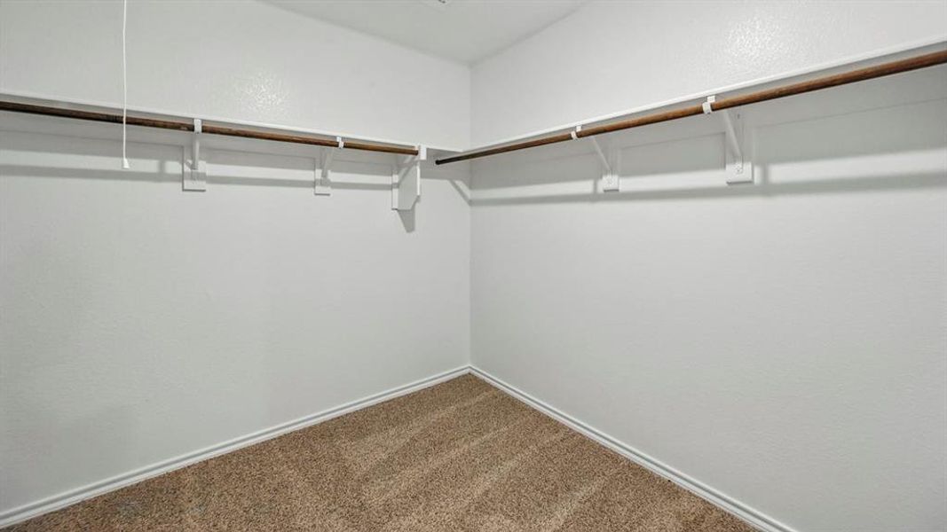 Spacious, unfurnished interior of a new home in Sanger Circle, Sanger (Image 27).