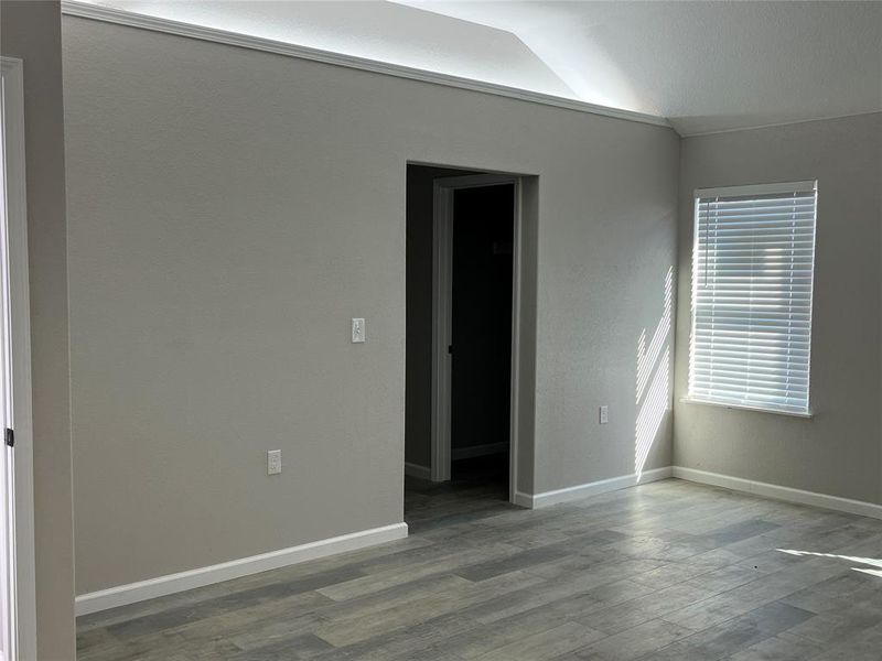 Spacious, unfurnished interior of a new home in , Brownwood (Image 14).