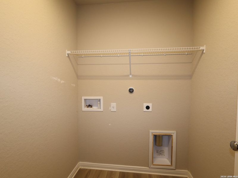 Spacious, unfurnished interior of a new home in Agave, San Antonio (Image 17). Spacious, unfurnished interior of a new home in Agave, San Antonio (Image 17).
