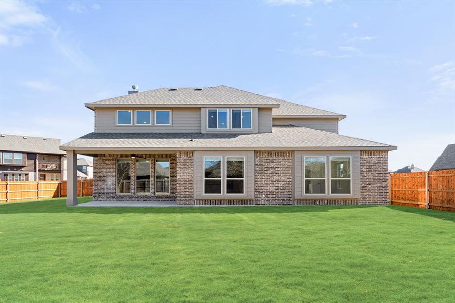 Exterior details and patio area of a home in Sunrise at Garden Valley, Waxahachie (Image 3).