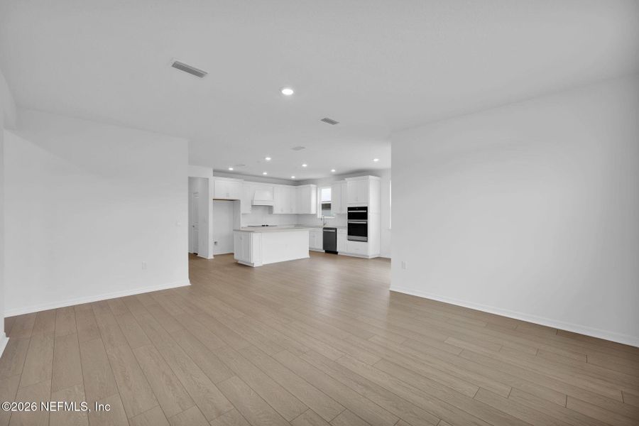 Spacious, unfurnished interior of a new home in Hyland Trail, Green Cove Springs (Image 22). Spacious, unfurnished interior of a new home in Hyland Trail, Green Cove Springs (Image 22).
