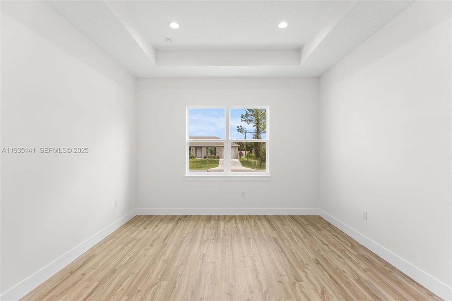 Spacious, unfurnished interior of a new home in , Palm Bay (Image 38).