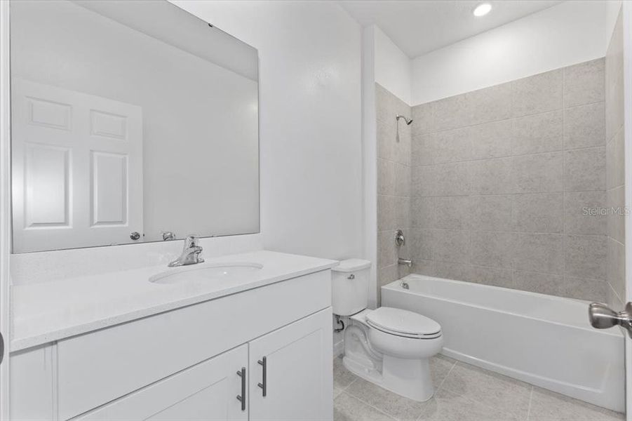 Furnished interior view inside a new home in Mirror Lake Village, Fruitland Park (Image 5).