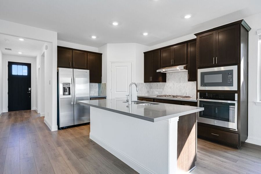 Furnished interior view inside a new home in Madero 50s, Fort Worth (Image 8).