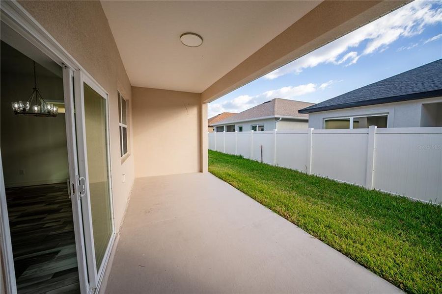 Exterior details and patio area of a home in , Ocala (Image 4).