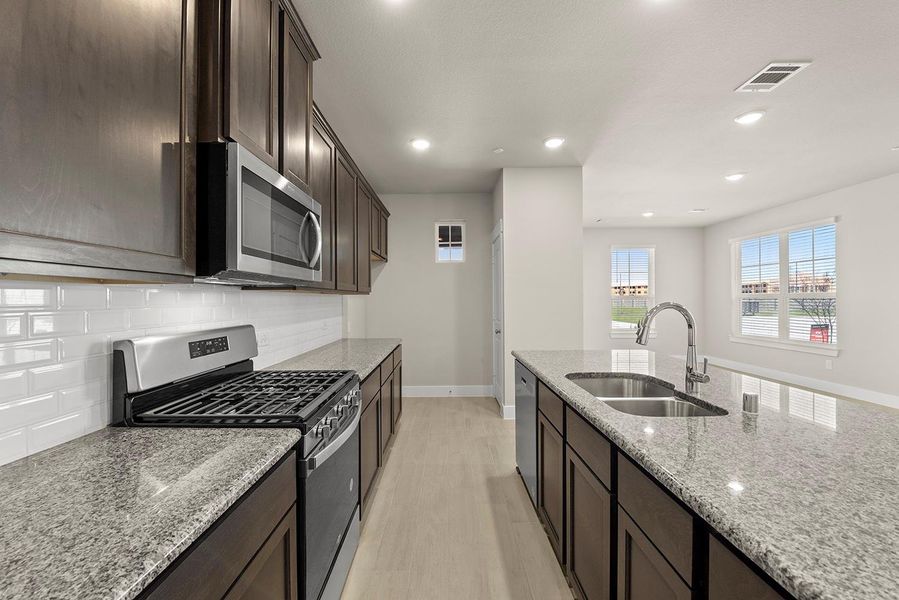 Whether you’re a seasoned chef or a novice just learning the ropes, this kitchen invites you to unleash your culinary creativity and savor every moment spent within its inviting walls. Whether you’re a seasoned chef or a novice just learning the ropes, this kitchen invites you to unleash your culinary creativity and savor every moment spent within its inviting walls.