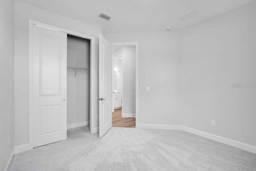 Spacious, unfurnished interior of a new home in Hammock at Two Rivers, Zephyrhills (Image 31).