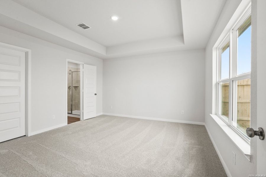 Spacious, unfurnished interior of a new home in Hickory Ridge, Elmendorf (Image 17).