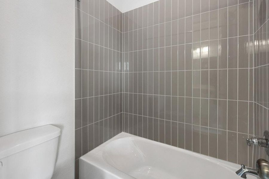 Image 25 of a home in Double Eagle Ranch. Image 25 of a home in Double Eagle Ranch.