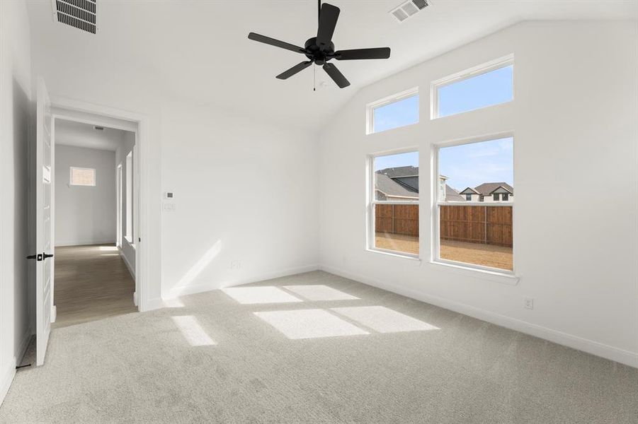 Spacious, unfurnished interior of a new home in Lily Creek at Sutton Fields, Aubrey (Image 27).