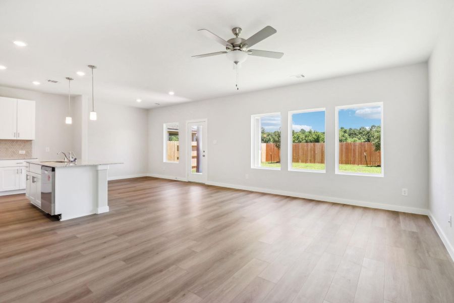 Photo is not of the actual home, but is an inspirational photo of builder’s model home and may depict options, furnishings, and/or decorator features that are not included Photo is not of the actual home, but is an inspirational photo of builder’s model home and may depict options, furnishings, and/or decorator features that are not included