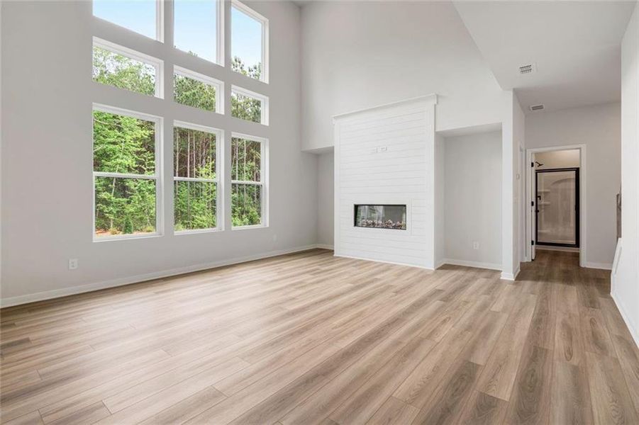 Spacious, unfurnished interior of a new home in Windsong Estates, McDonough (Image 13).