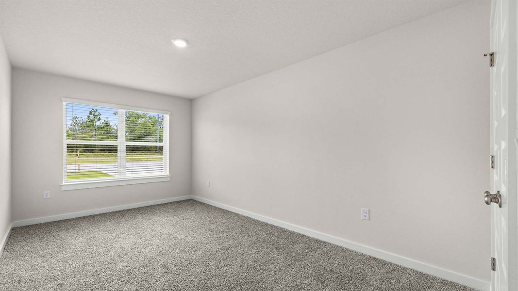 Spacious, unfurnished interior of a new home in Sunny Hills, Chipley (Image 30).