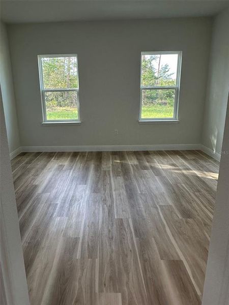 Spacious, unfurnished interior of a new home in , Ocala (Image 18).