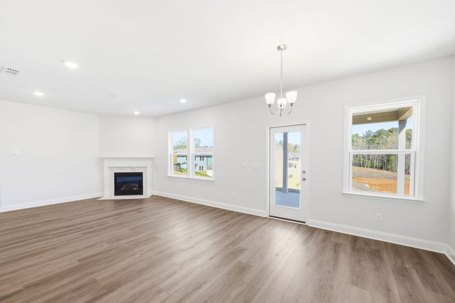 Spacious, unfurnished interior of a new home in Carriage Estates, Lexington (Image 21).