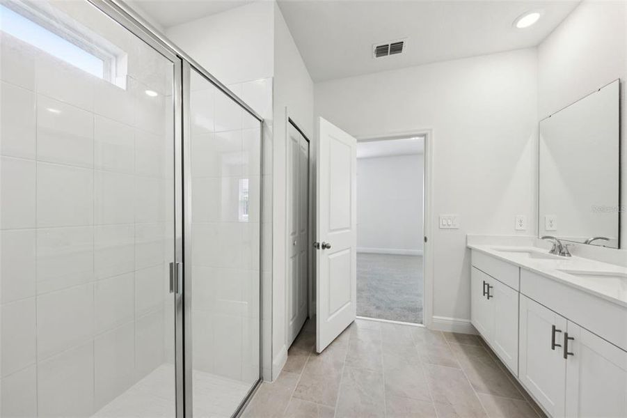 Furnished interior view inside a new home in Cyrene at Minneola, Minneola (Image 7).