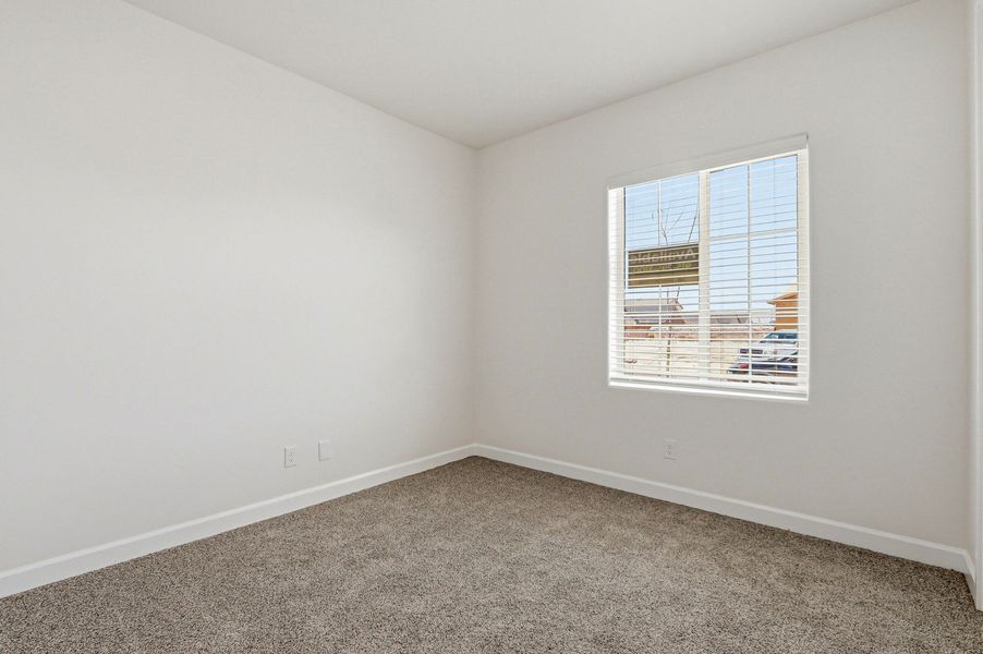 Spacious, unfurnished interior of a new home in Summer Sky North, El Paso (Image 18).
