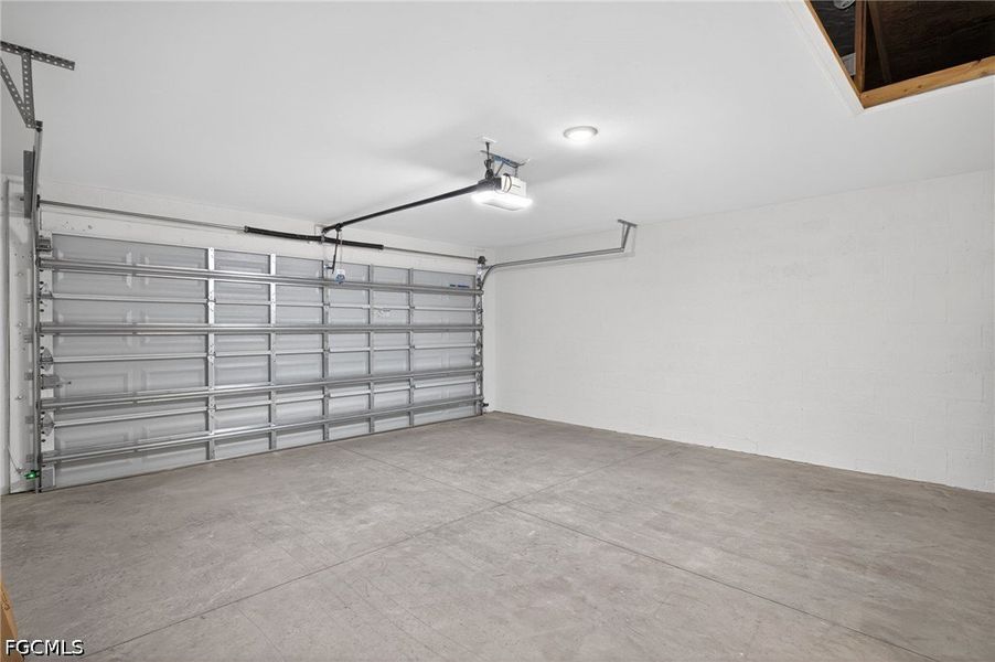 Spacious, unfurnished interior of a new home in Cape Coral, Cape Coral (Image 24). Spacious, unfurnished interior of a new home in Cape Coral, Cape Coral (Image 24).