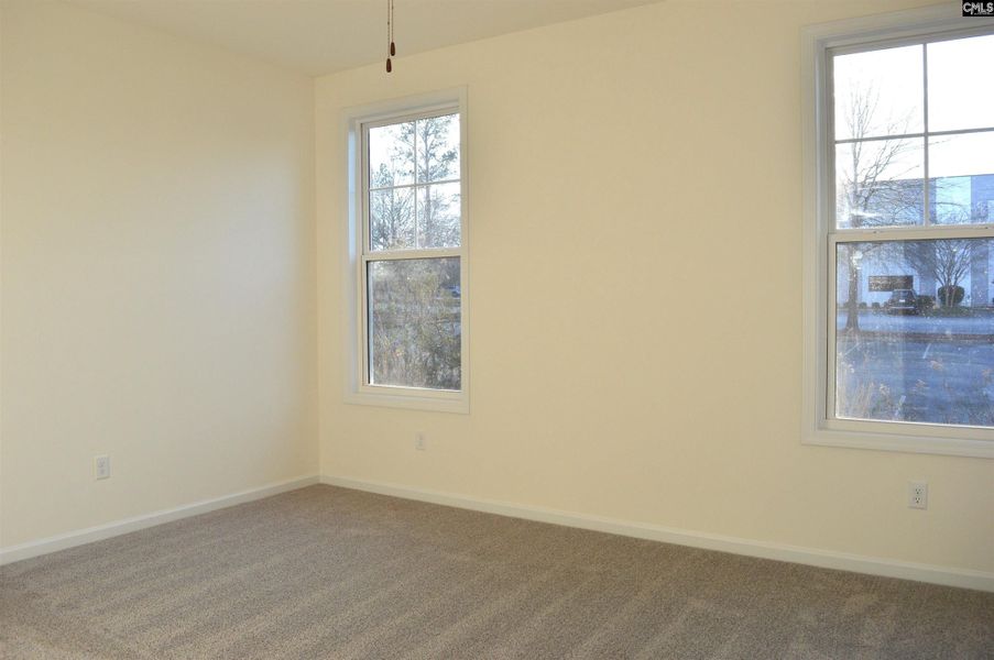 Spacious, unfurnished interior of a new home in Bickley Station, Irmo (Image 10).