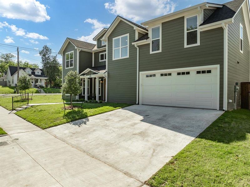 Exterior details and patio area of a home in , Waco (Image 19).