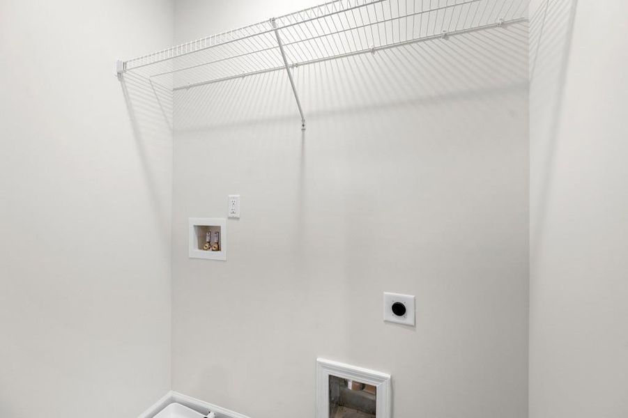 Spacious, unfurnished interior of a new home in Magnolia Grove, Mableton (Image 16). Spacious, unfurnished interior of a new home in Magnolia Grove, Mableton (Image 16).