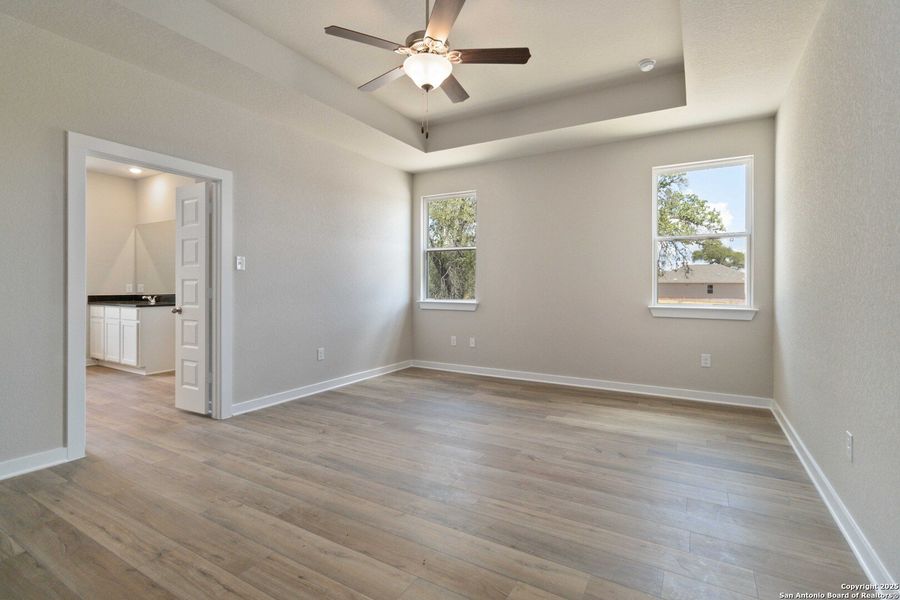 Spacious, unfurnished interior of a new home in Jordan's Ranch, San Antonio (Image 27). Spacious, unfurnished interior of a new home in Jordan's Ranch, San Antonio (Image 27).