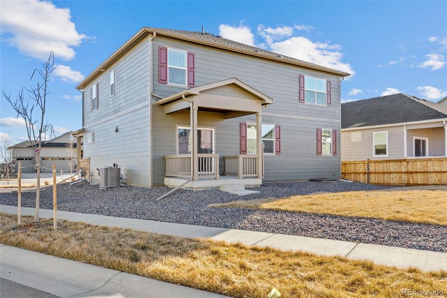 Exterior details and patio area of a home in Vantage, Berthoud (Image 4).