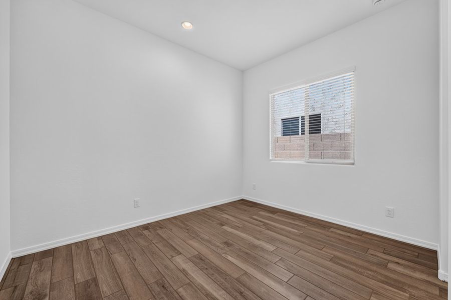 Spacious, unfurnished interior of a new home in Combs Ranch, San Tan Valley (Image 19).