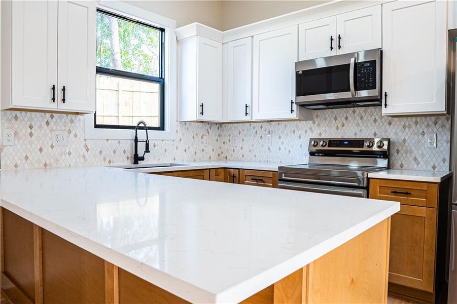 Furnished interior view inside a new home in , Dawsonville (Image 8).