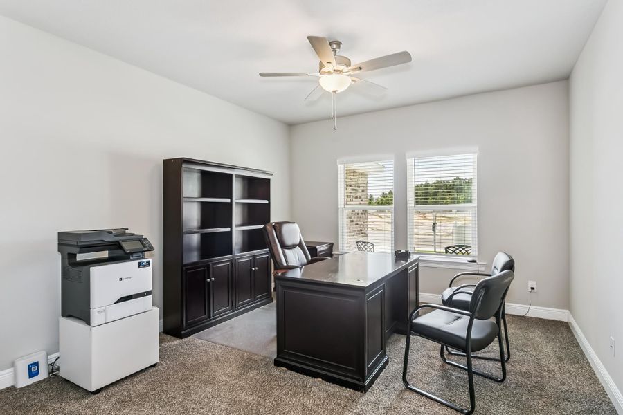 Furnished interior view inside a new home in Buckeyes Landing, Navarre (Image 37).