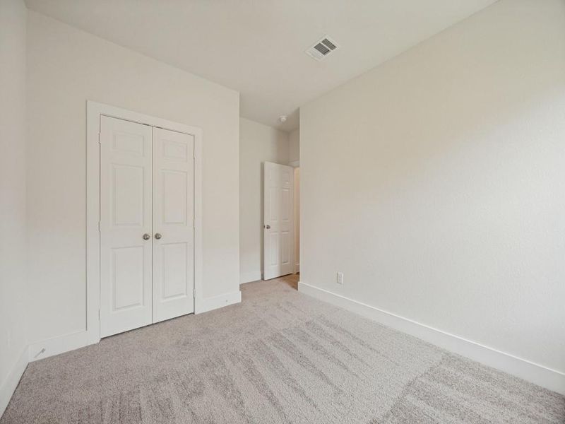 Spacious, unfurnished interior of a new home in Pebblebrook, Sherman (Image 20).
