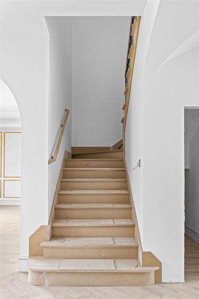 Spacious, unfurnished interior of a new home in , Dallas (Image 13).