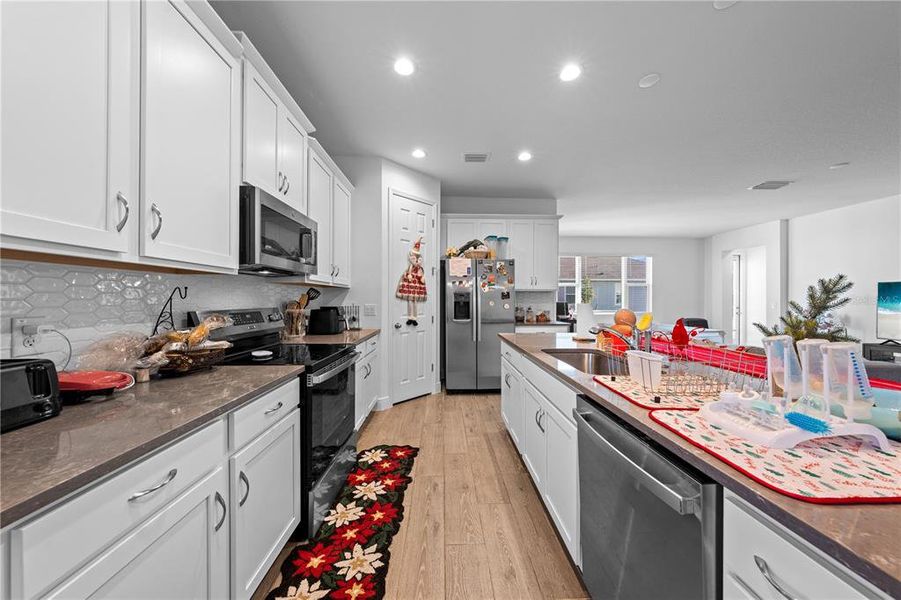 Furnished interior view inside a new home in , St. Cloud (Image 29).