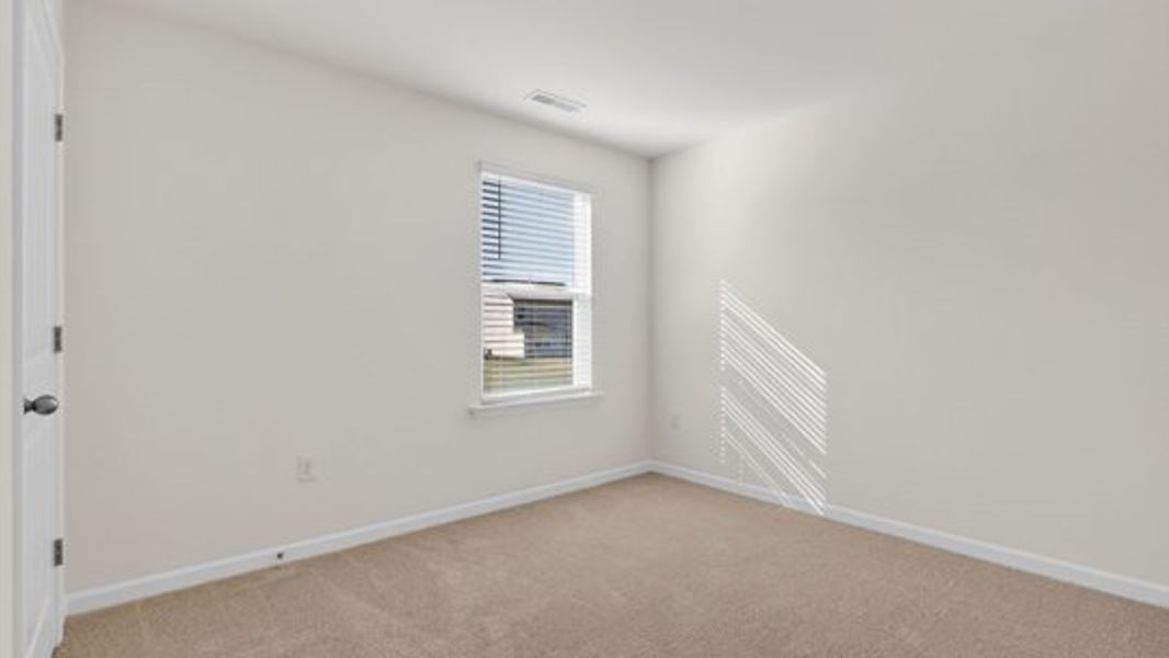 Spacious, unfurnished interior of a new home in Laurel Oaks, Sanford (Image 21).