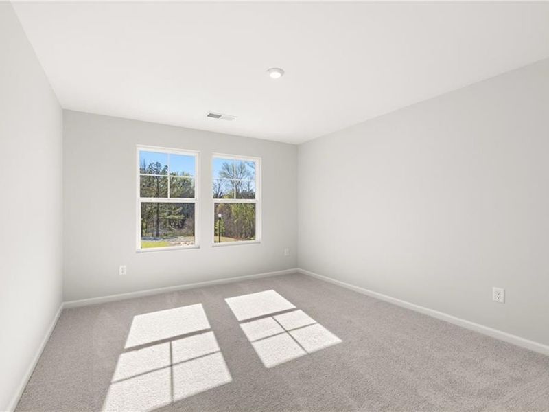 Spacious, unfurnished interior of a new home in Lake Shore, Winder (Image 20).