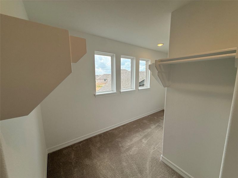 Spacious, unfurnished interior of a new home in Wildrye, Waller (Image 17).