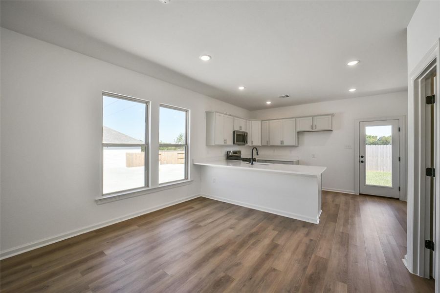 Spacious, unfurnished interior of a new home in Mostyn Springs, Magnolia (Image 19). Spacious, unfurnished interior of a new home in Mostyn Springs, Magnolia (Image 19).