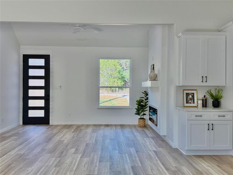 Spacious, unfurnished interior of a new home in , Granbury (Image 19). Spacious, unfurnished interior of a new home in , Granbury (Image 19).