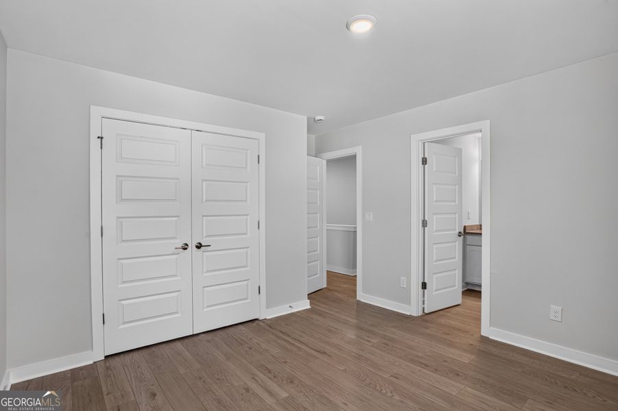 Spacious, unfurnished interior of a new home in The Cottages at East Lanier, Fayetteville (Image 16).