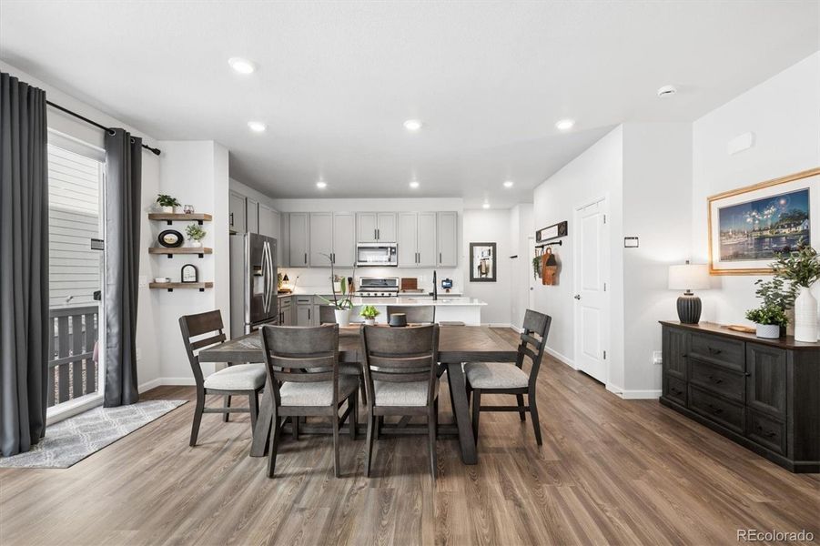 Room to seat a crowd Room to seat a crowd