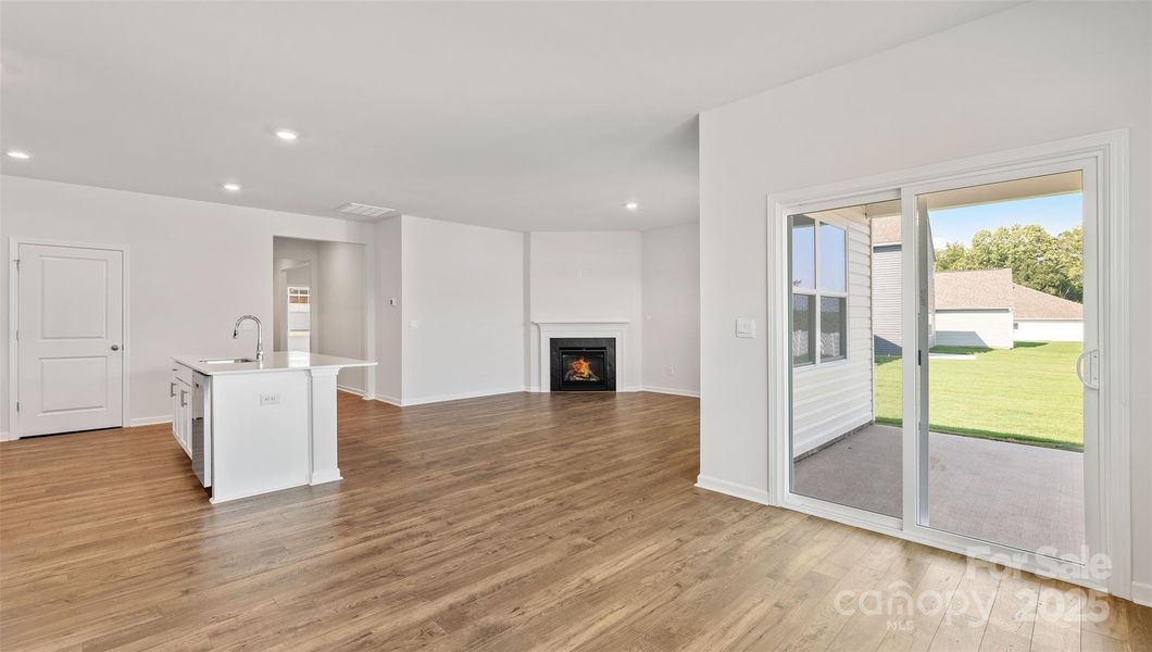 Photos are representative Photos are representative