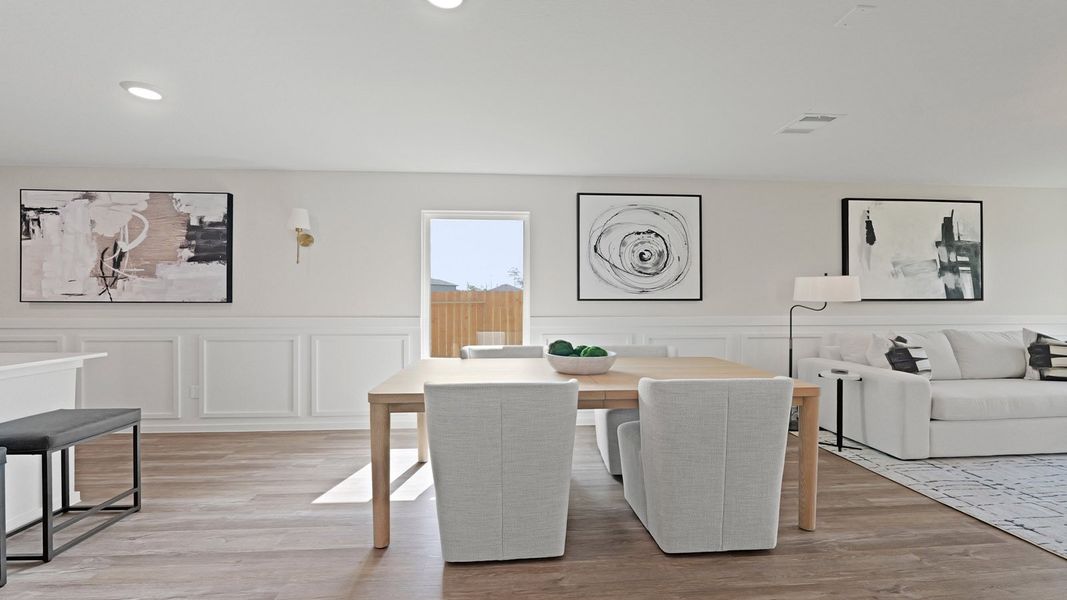 Furnished interior view inside a new home in Silverthorne, Conroe (Image 11).