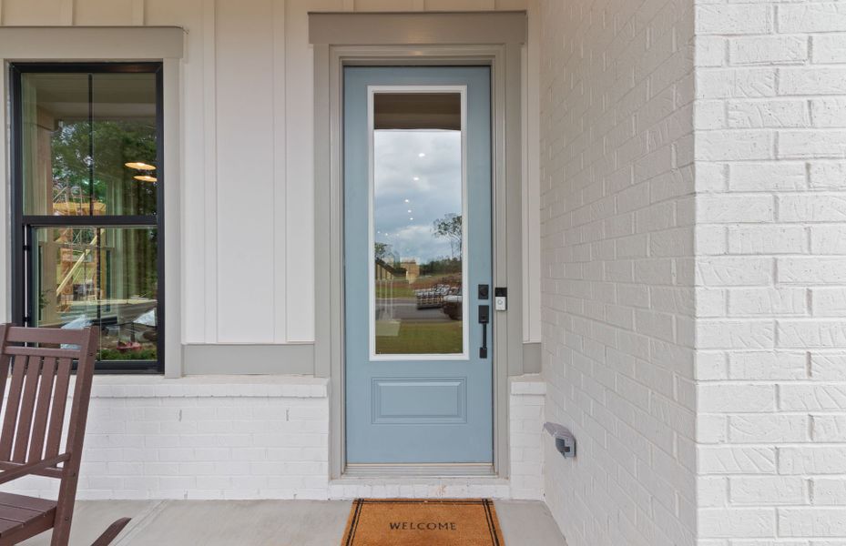 Representative exterior details of a home built from the Richmond by John Wieland in Sterling Pointe, Cumming (Image 3).