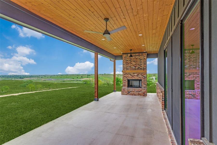 Exterior details and patio area of a home in , Aledo (Image 3).