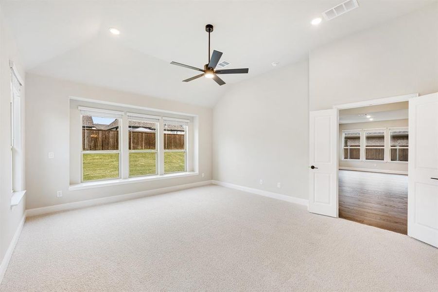 Spacious, unfurnished interior of a new home in Liberty, Melissa (Image 31).