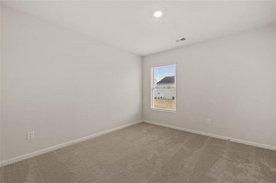 Spacious, unfurnished interior of a new home in Poplar Preserve, Newnan (Image 28).