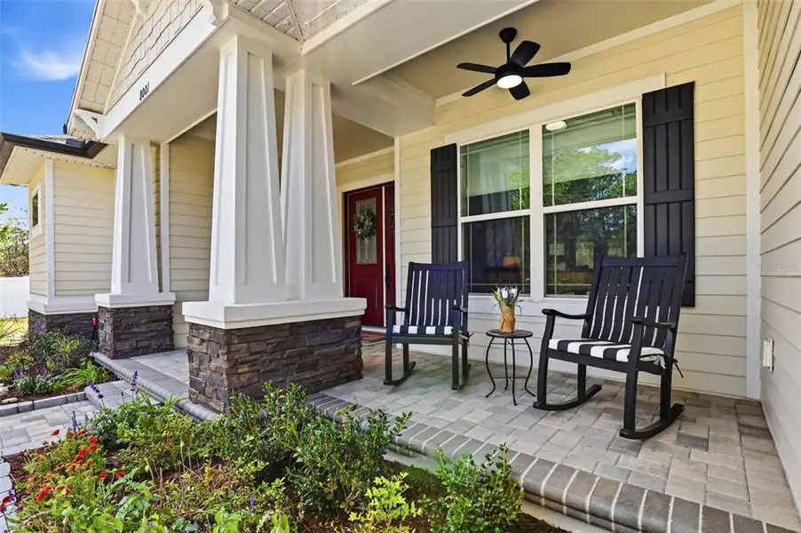 Exterior details and patio area of a home in , Wesley Chapel (Image 4).