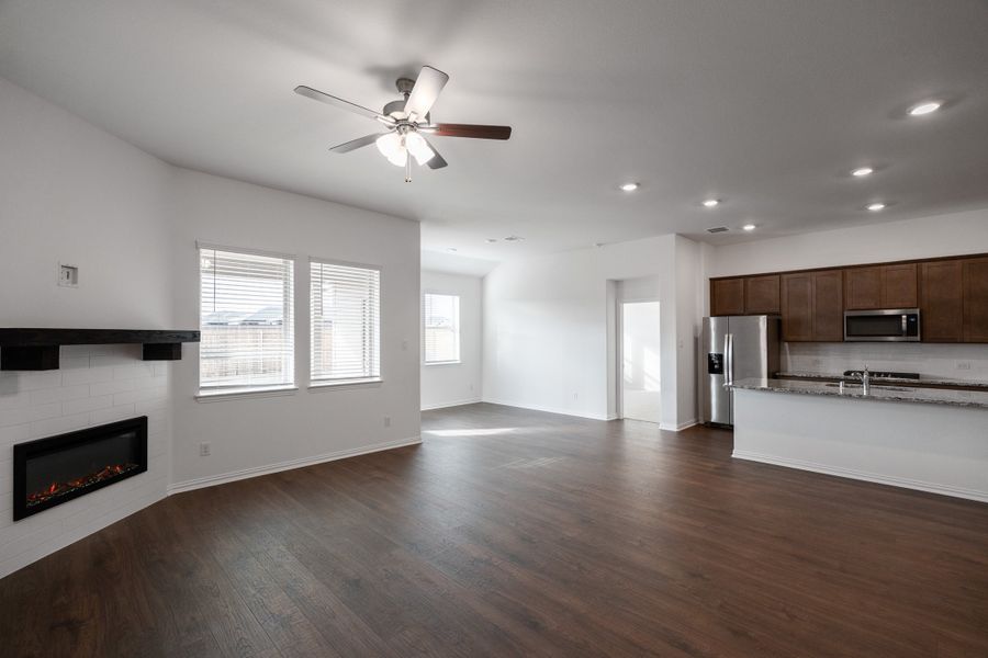 Spacious, unfurnished interior of a new home in Stark Farms, Denton (Image 21). Spacious, unfurnished interior of a new home in Stark Farms, Denton (Image 21).