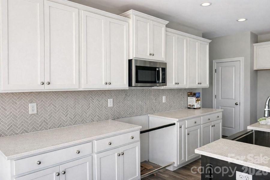 Generous Kitchen Cabinets